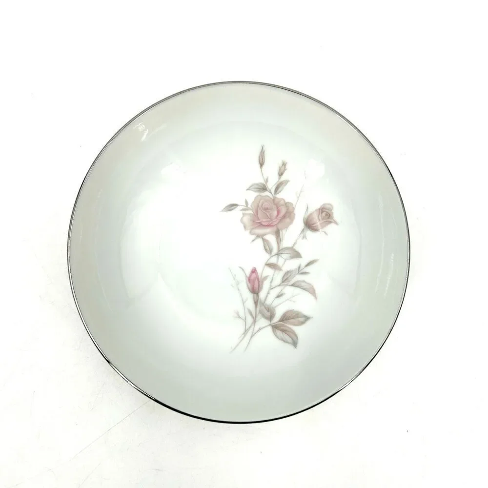 FINE CHINA JAPAN Set of 4 Vintage Laura Cereal Bowl White Floral Platinum Trim